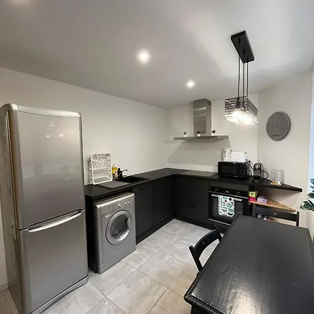 بيت للعطل Le Charme Citadin 55 M² Avec Exterieur فالنسيان