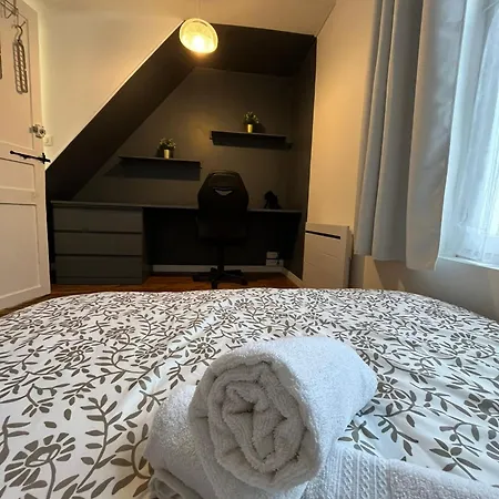 Le Charme Citadin 55 M² Avec Exterieur Semesterbostad Valenciennes