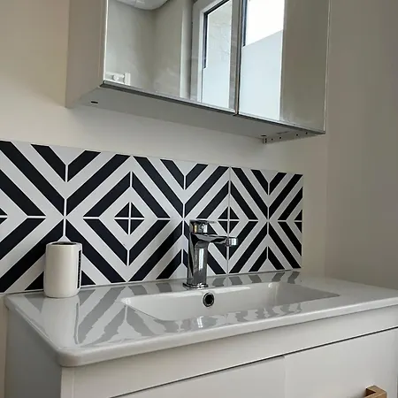 Le Charme Citadin 55 M² Avec Exterieur *