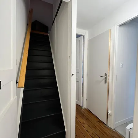 Le Charme Citadin 55 M² Avec Exterieur Semesterbostad *